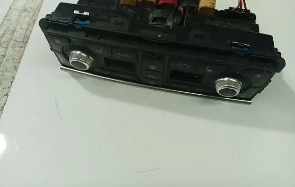 Audi A8 S8 D3 4E Climate control unit 4E0820043A