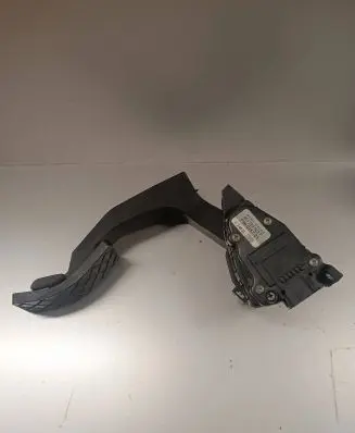 Audi A8 S8 D3 4E Accelerator throttle pedal 4E1723523F F30015701 6PV00777042