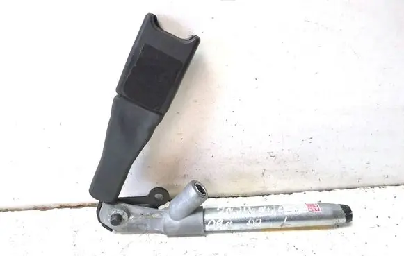 Opel Insignia A Front seatbelt buckle 305537010