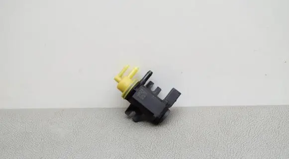 Volkswagen Caddy Turbo solenoid valve 1K0906627B