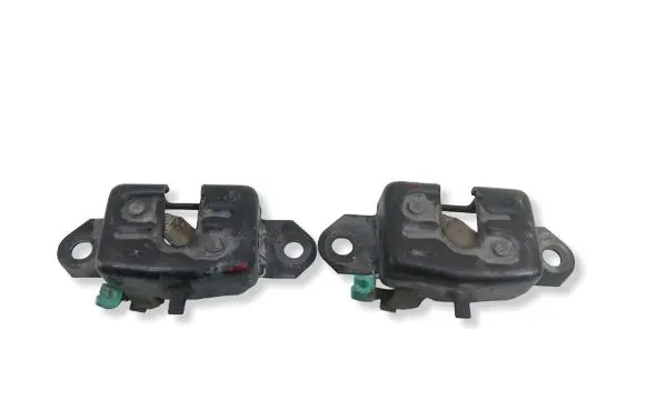 Nissan Navara Tailgate/trunk/boot lock/catch/latch 
