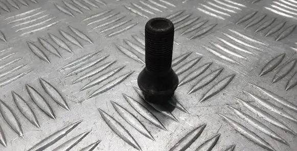 BMW 5 F10 F11 Nuts/bolts 