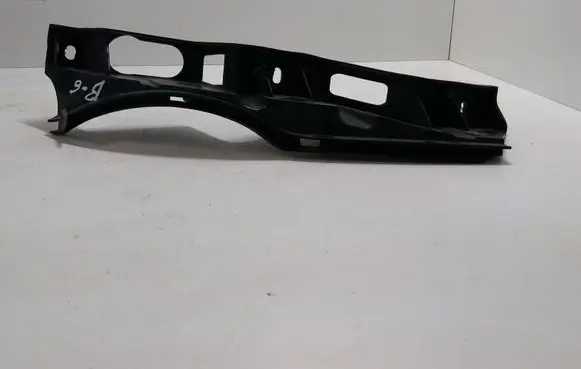 Volkswagen PASSAT B6 Front bumper mounting bracket 3C0807889