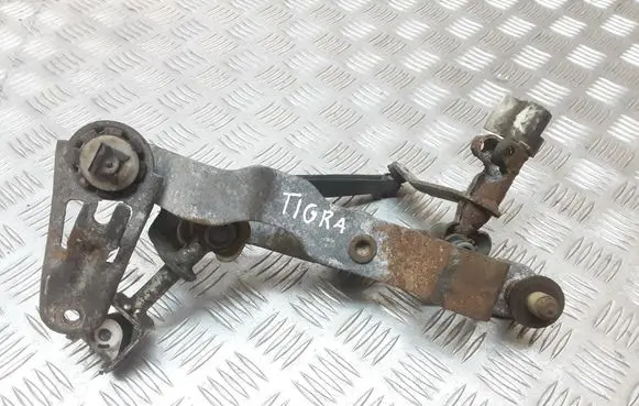 Opel Tigra B Gear shifter/selector 