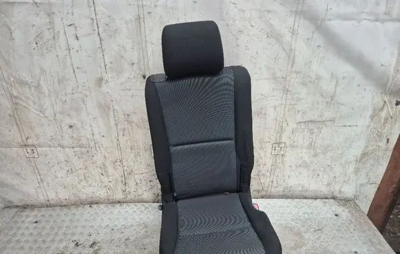 Toyota Corolla Verso AR10 Second row seats 