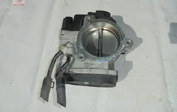 Hyundai Genesis Throttle body valve 35100-3C400