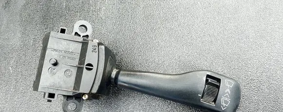 BMW 5 E39 Wiper control stalk 8363664 01204000