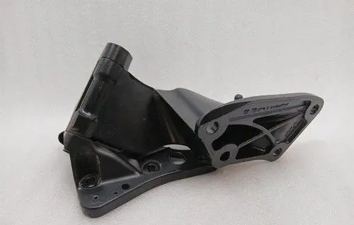 McLaren 765LT Spider Front door upper hinge 13A6367CP
