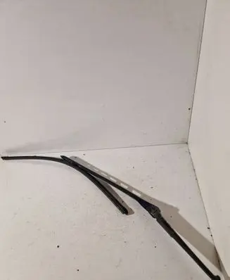 BMW 5 E60 E61 Front wiper blade arm 61617035099