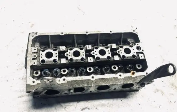Volkswagen Golf IV Engine head 036103373ak