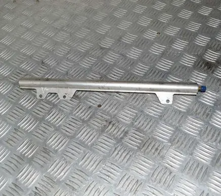 Volvo V70 Fuel main line pipe 9186942