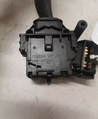 Toyota Avensis T250 Wiper control stalk 8465205170 L99
