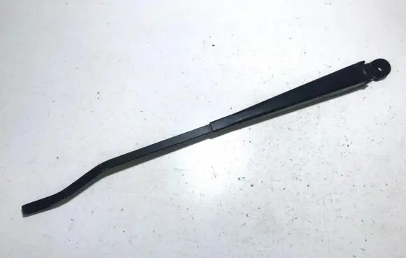 Rear wiper blade arm