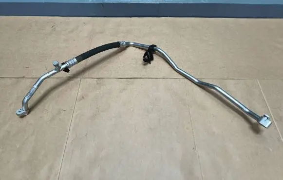 BMW X2 F39 Air conditioning (A/C) pipe/hose 6832950