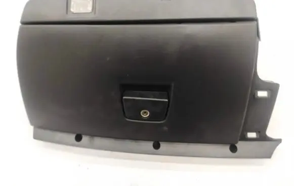 Volvo V50 Glove box 8626141