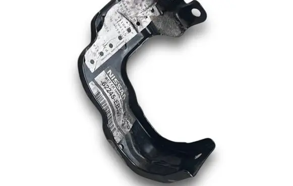 Nissan Navara D22 Oil filter mounting bracket Q516 62245EB300
