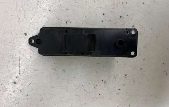 Mazda 6 Electric window control switch GS1D66370 03124600