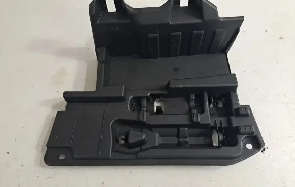 BMW 4 F36 Gran coupe Centre console side trim rear 7309514