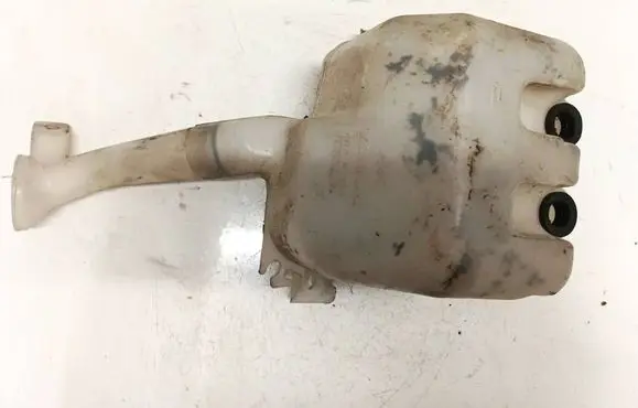 Windshield washer fluid reservoir/tank