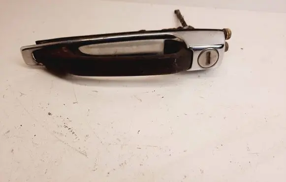 Mercedes-Benz W123 Front door exterior handle