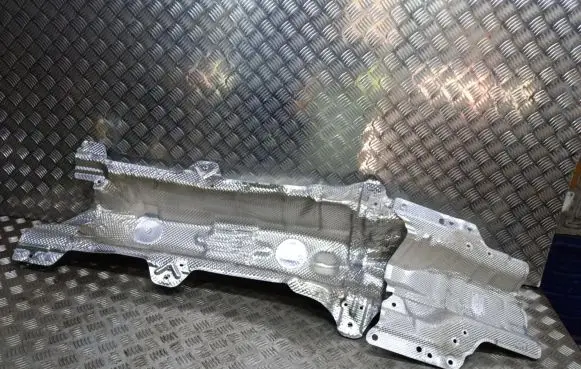 Opel Astra L Exhaust heat shield