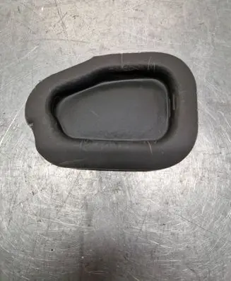 Chrysler Pacifica Fender foam support/seal 68225667A