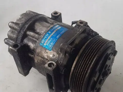 Ford Focus Air conditioning (A/C) compressor (pump) 3M5H19D629HE