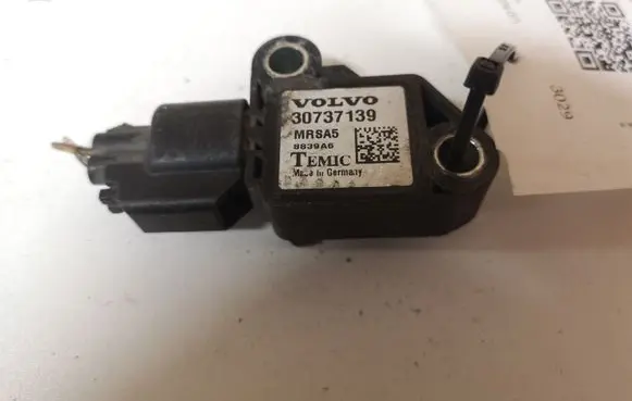 Volvo V50 Airbag deployment crash/impact sensor 30737139 MRSA5 8839A6