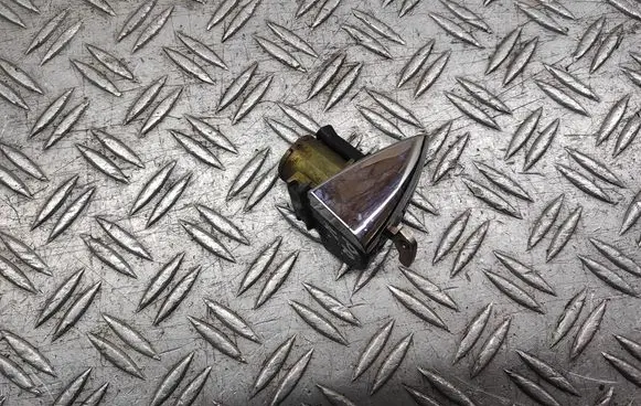 Mercedes-Benz B W245 Front door lock (next to the handle) 