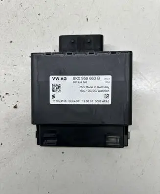 Audi A4 S4 B8 8K Voltage converter/converter module 8K0959663B 8K0959663