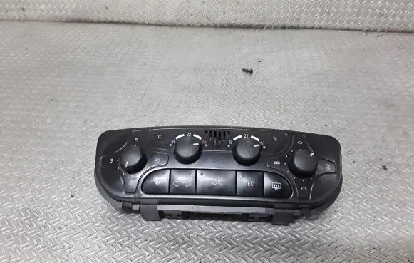 Mercedes-Benz C W203 Climate control unit A2038300785