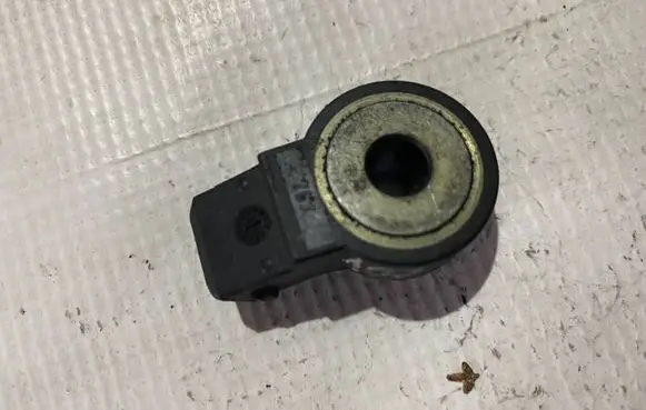 Mercedes-Benz S W220 Detonation knock sensor a0031538628 0031538628
