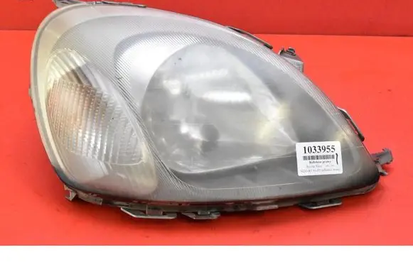 Toyota Yaris Verso Headlight/headlamp 811100D01100