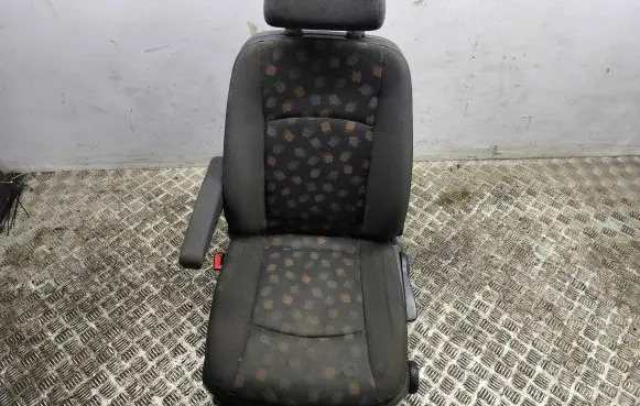 Mercedes-Benz Vito Viano W639 Front driver seat 
