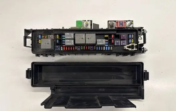 Tesla Model X Fuse module 103440502C 106024400C