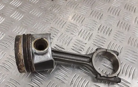 Volkswagen Golf VII Piston with connecting rod 0171a