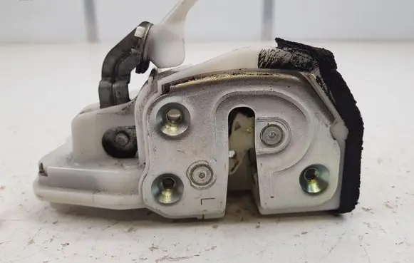 Mazda 6 Front door lock