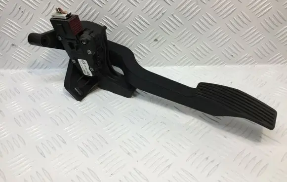 Opel Combo C Accelerator throttle pedal 9129423CL