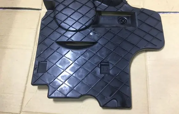 Mercedes-Benz C W204 Timing belt guard (cover) A6510101867