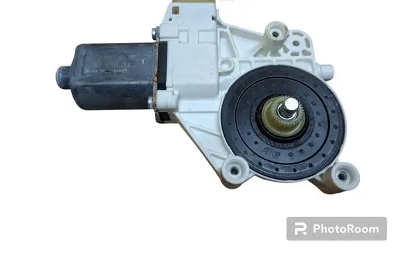 BMW 7 F01 F02 F03 F04 Front door window regulator motor 70460310 0130822514