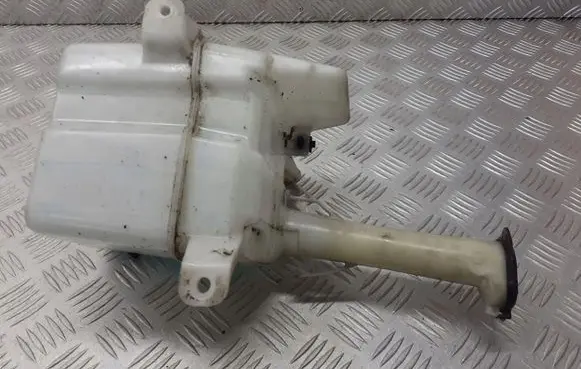 Toyota Corolla E120 E130 Windshield washer fluid reservoir/tank
