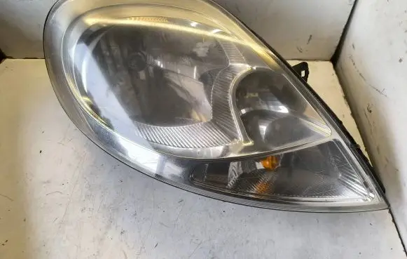 Opel Vivaro Headlight/headlamp 8200701356 93859830 89313980