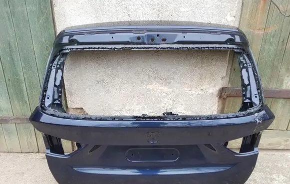 BMW 2 F46 Tailgate/trunk/boot lid