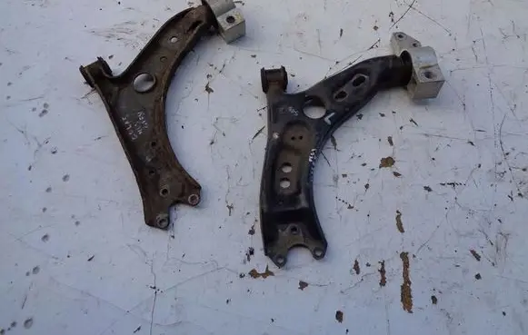 Front lower control arm/wishbone