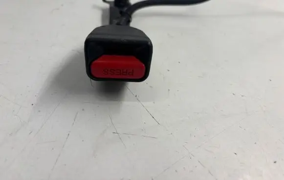 Honda CR-V Front seatbelt buckle 6080169