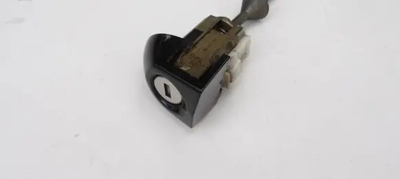 BMW 1 E81 E87 Coupe door lock (next to the handle) 