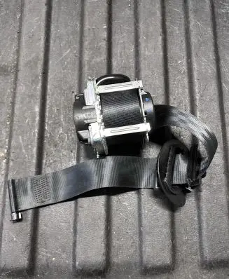 Land Rover Discovery 5 Front seatbelt 635384900B 0589P10021 010R0000