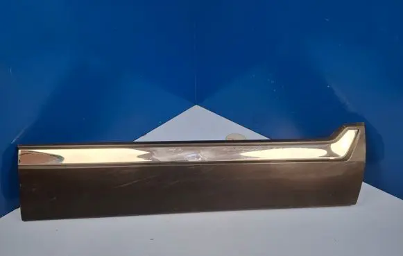 Honda CR-V Front door trim (molding) 75312TLAA020