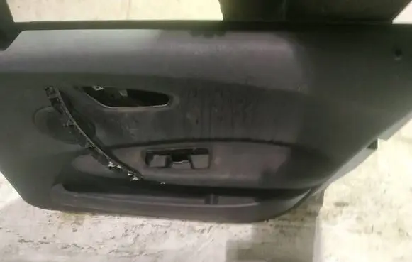 BMW 1 E81 E87 Front door card panel trim
