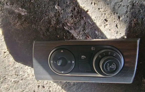 Chevrolet Captiva Light switch